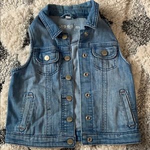 Gap jean sleeveless jacket